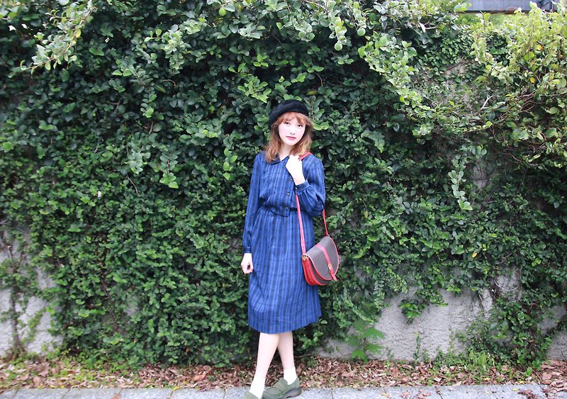 Back to Green:: 蓝色格纹 vintage dress (D-39) - 洋装/连衣裙 - 丝．绢 