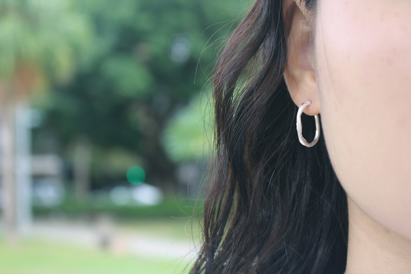 【PICK&COLLECT】设计师S-熔溶系列-手工纯银圈圈耳环-一对贩售 - 耳环/耳夹 - 纯银 银色