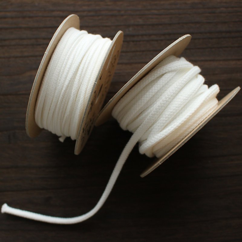 No,1206/#01オフホワイト　オーガニックコットンリボン　スピンドル - 编织/刺绣/羊毛毡/裁缝 - 棉．麻 白色
