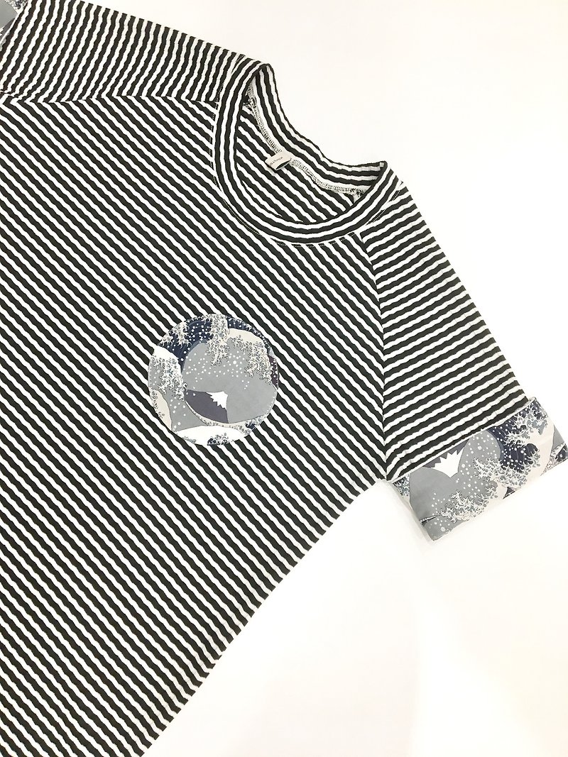 Striped long Fuji mountain tee - 女装 T 恤 - 纸 