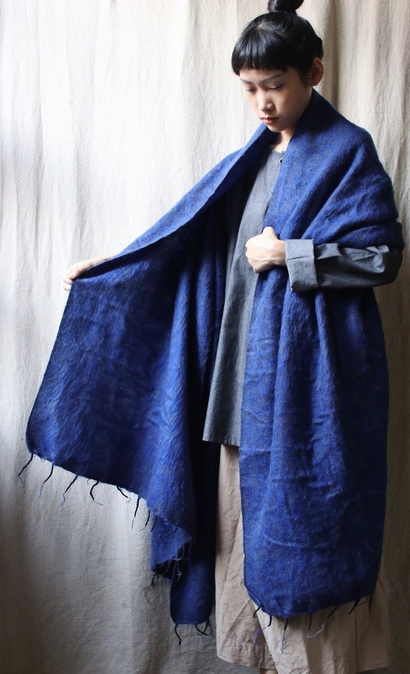 OMAKE Select 混织长披巾毛毯_宝蓝 - 围巾/披肩 - 棉．麻 蓝色