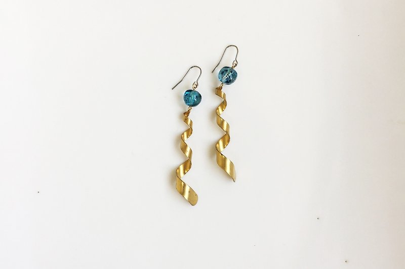 甜蜜DNA 黄铜玻璃珠造型耳环 - 耳环/耳夹 - 宝石 蓝色