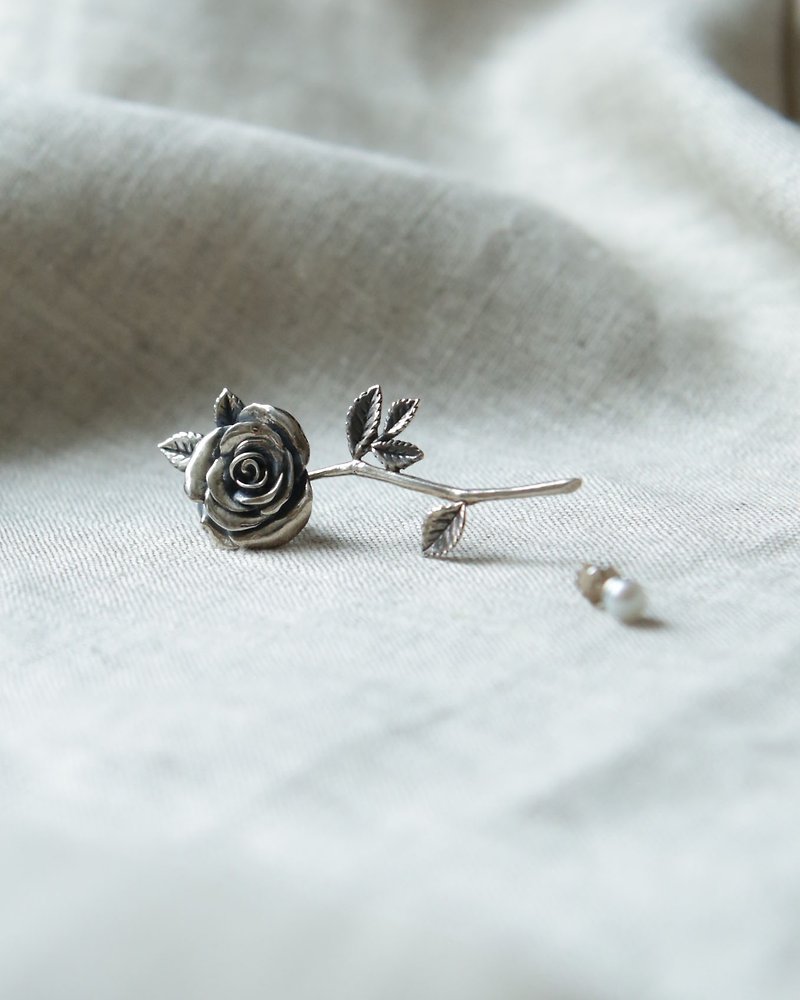Petite Fille  纯银玫瑰花珍珠耳针 耳钉 耳环 两种配搭 - 耳环/耳夹 - 纯银 银色