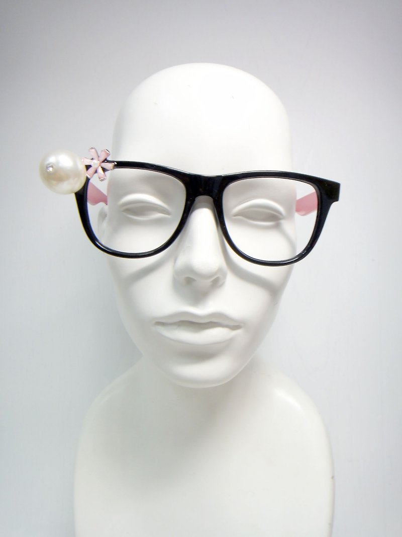 TIMBEE LO 珍珠小花眼镜框 装饰眼镜 - 眼镜/眼镜框 - 纸 黑色