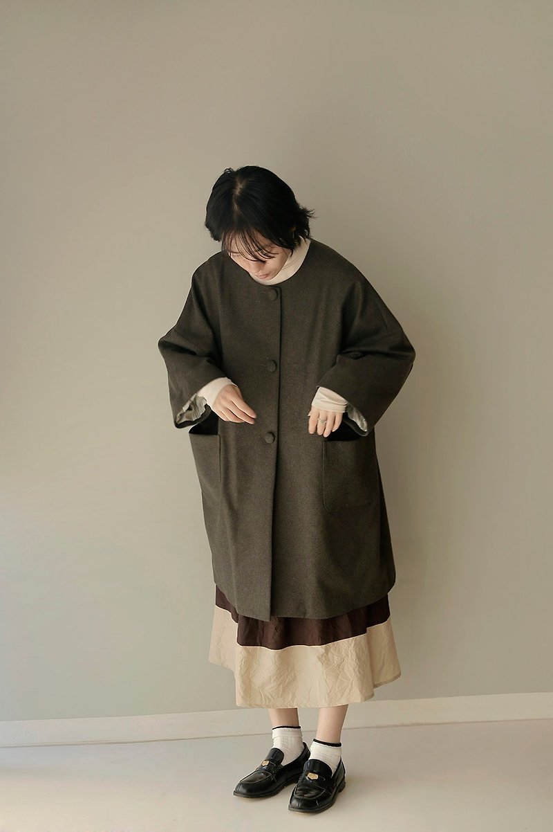 日本深苔藓绿 圆领宽松中长羊毛外套 - 女装西装外套/风衣 - 羊毛 绿色