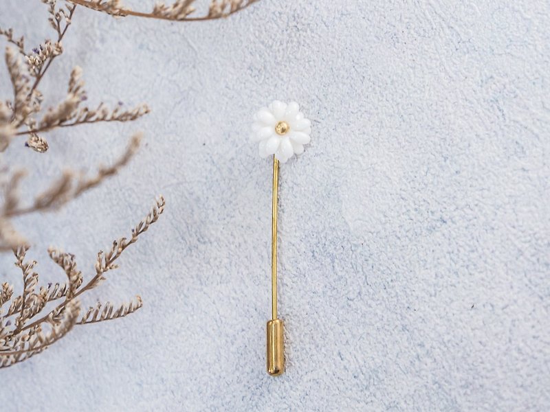 Daisy ~ white porcelain flower brooch pin ~ size Mini - 胸针 - 陶 白色