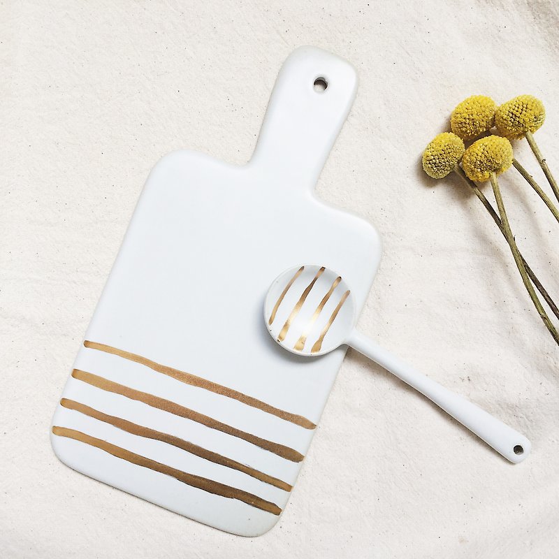 简约金色手作陶瓷餐板－条纹 - 浅碟/小碟子 - 瓷 金色