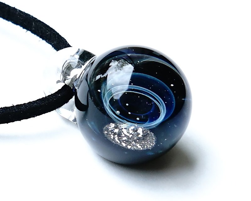 隕石の世界 ギベオン隕石入り ver2 ガラス ペンダント 宇宙 惑星 星【送料無料】 - 项链 - 玻璃 蓝色