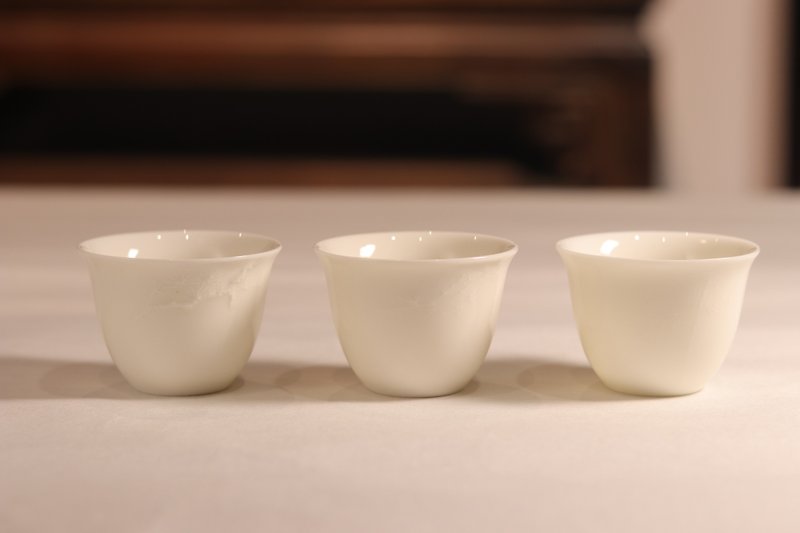 敦睦窑 德化模刻印花玉瓷杯 (六入一组) - 茶具/茶杯 - 瓷 白色