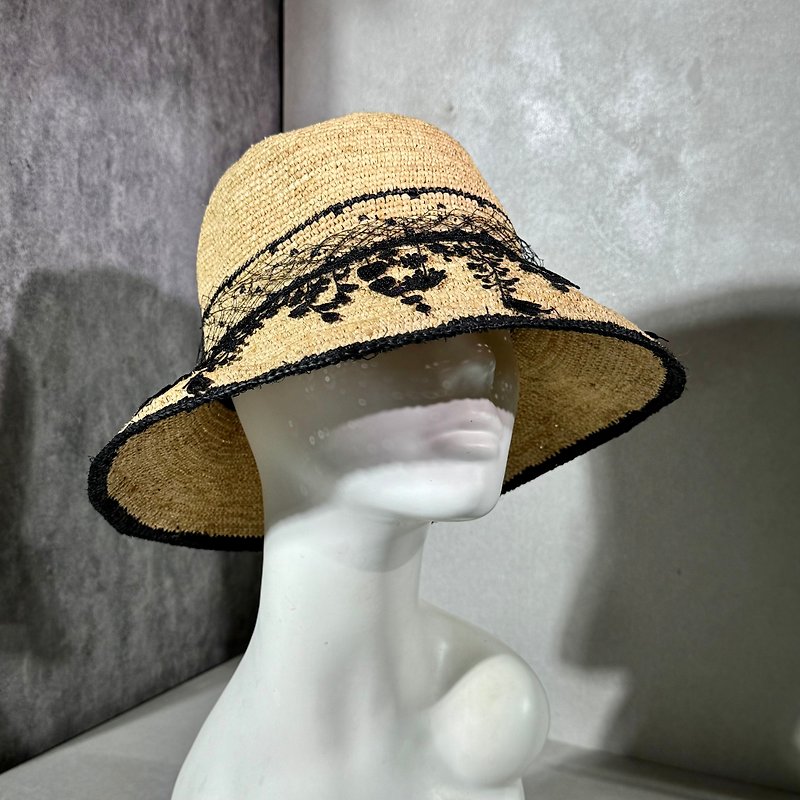 花影蕾丝天然拉菲草帽 - 帽子 - 其他材质 卡其色