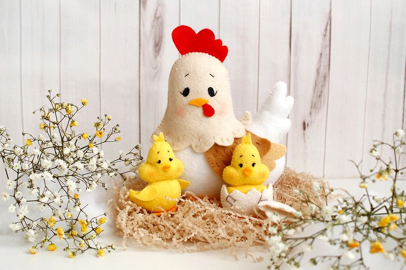 Easter felt mama chicken with chicks in the egg sewing PDF tutorial with pattern