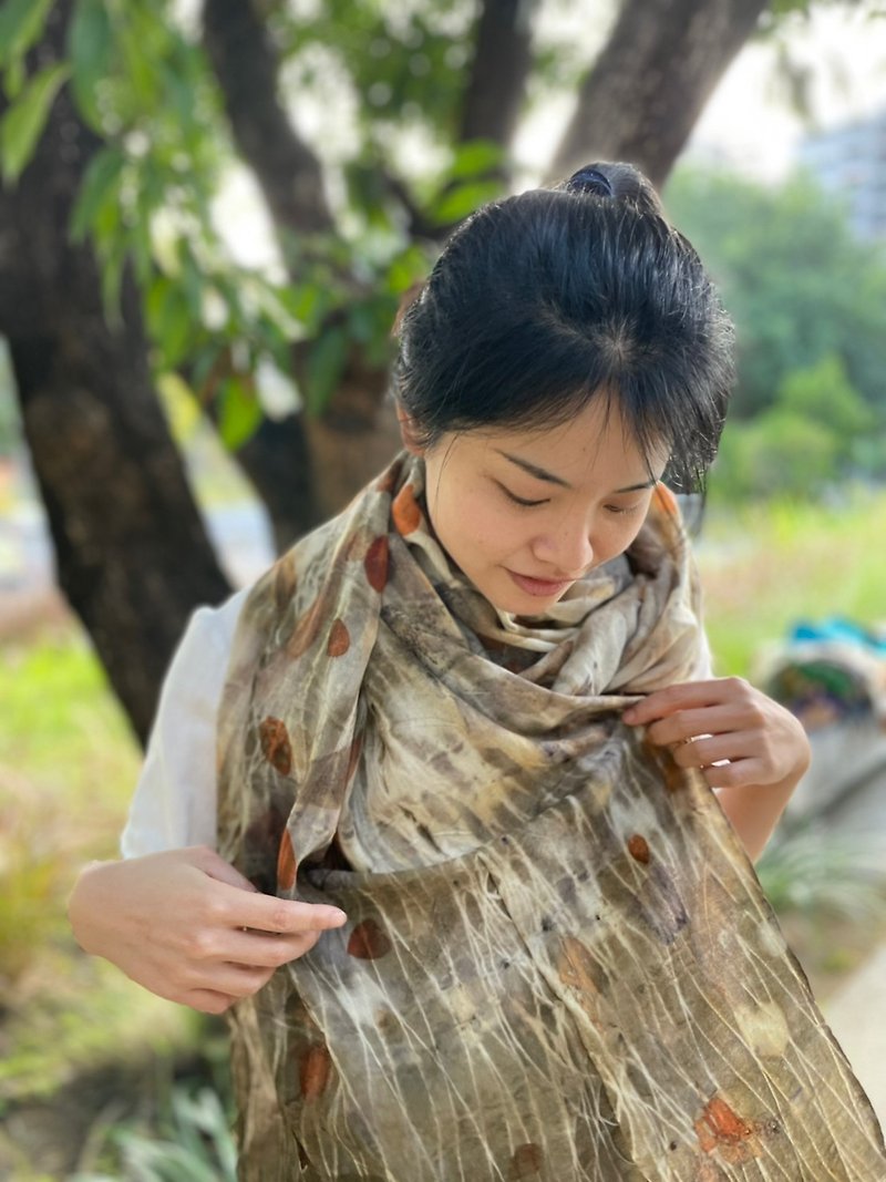 Eco Print 尤加利叶 橘绿色系 羊毛围巾 - 围巾/披肩 - 羊毛 橘色