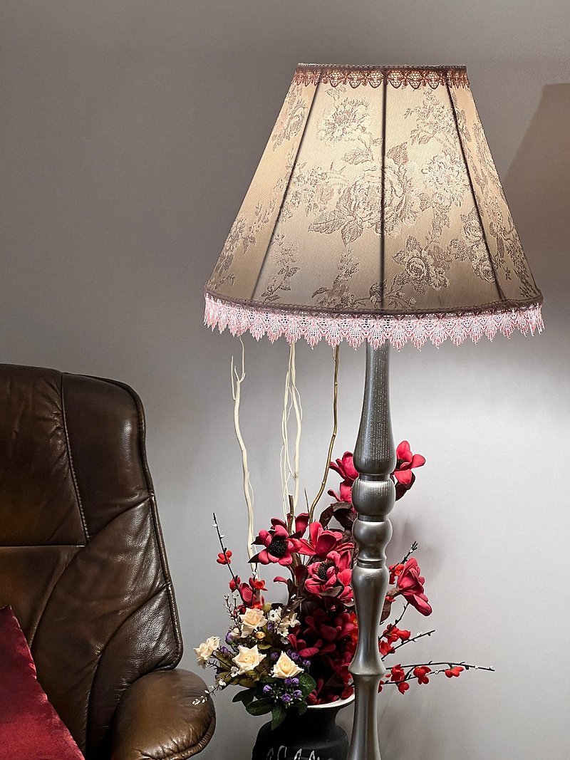 Victorian lampshade silk with floral print - 灯具/灯饰 - 其他材质 银色