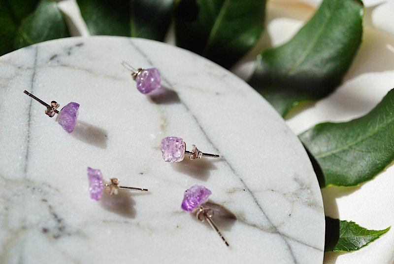 紫水晶原石925纯银耳环 二月诞生石 - 耳环/耳夹 - 纸 紫色