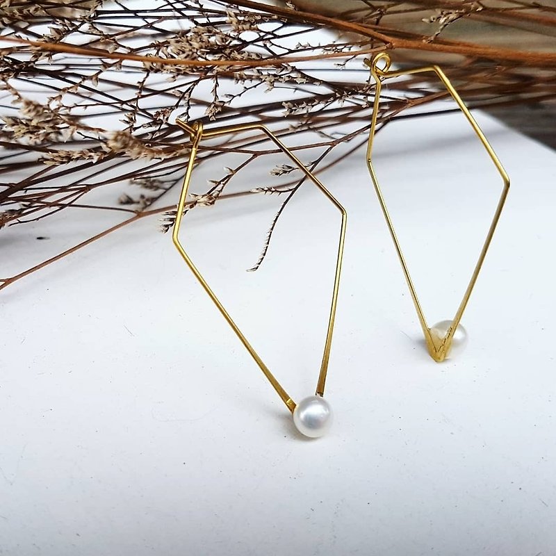 铜手作_几何造型天然珍珠铜耳环 - 耳环/耳夹 - 珍珠 白色