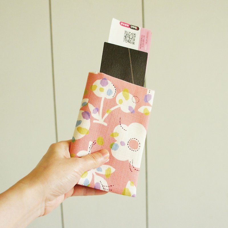 Lovely【樱桃花护照套】布书套9.5X14cm粉红 - 护照夹/护照套 - 棉．麻 粉红色