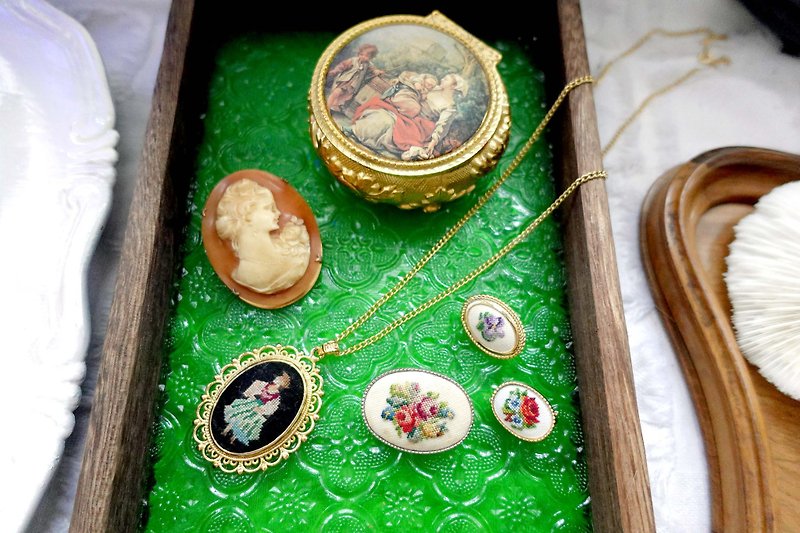 穷游达人Lucky Bag福袋 日本中古珠宝 随机发货最少5件饰物单品 - 胸针 - 其他金属 多色