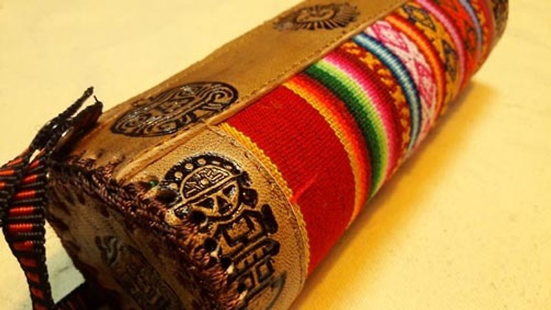 秘鲁织布手感拼接 硬铅笔盒-真皮烙印图腾-红条 - 铅笔盒/笔袋 - 纸 多色