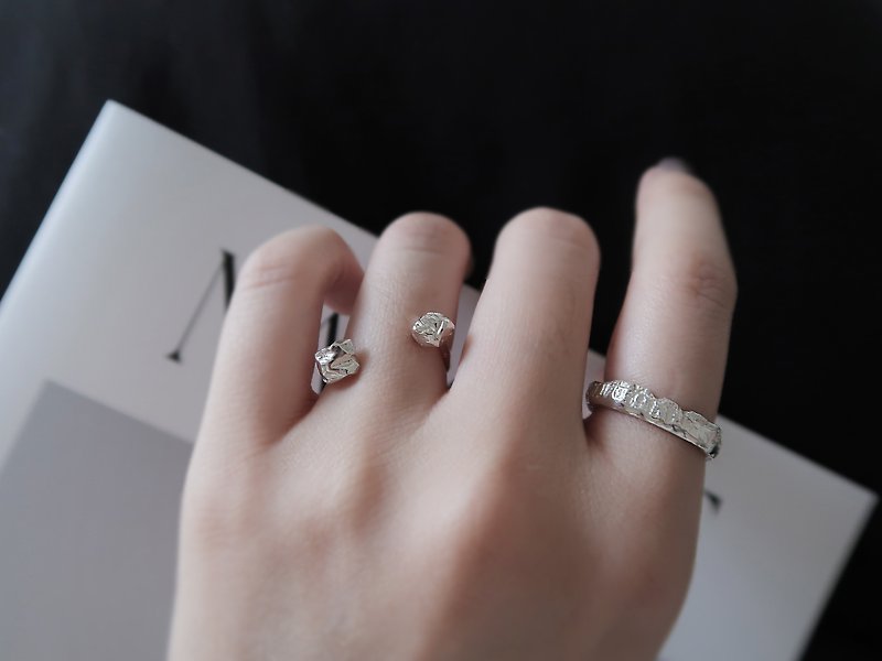 925纯银 小矿石 开口式 指间戒 戒指 - 戒指 - 纯银 银色