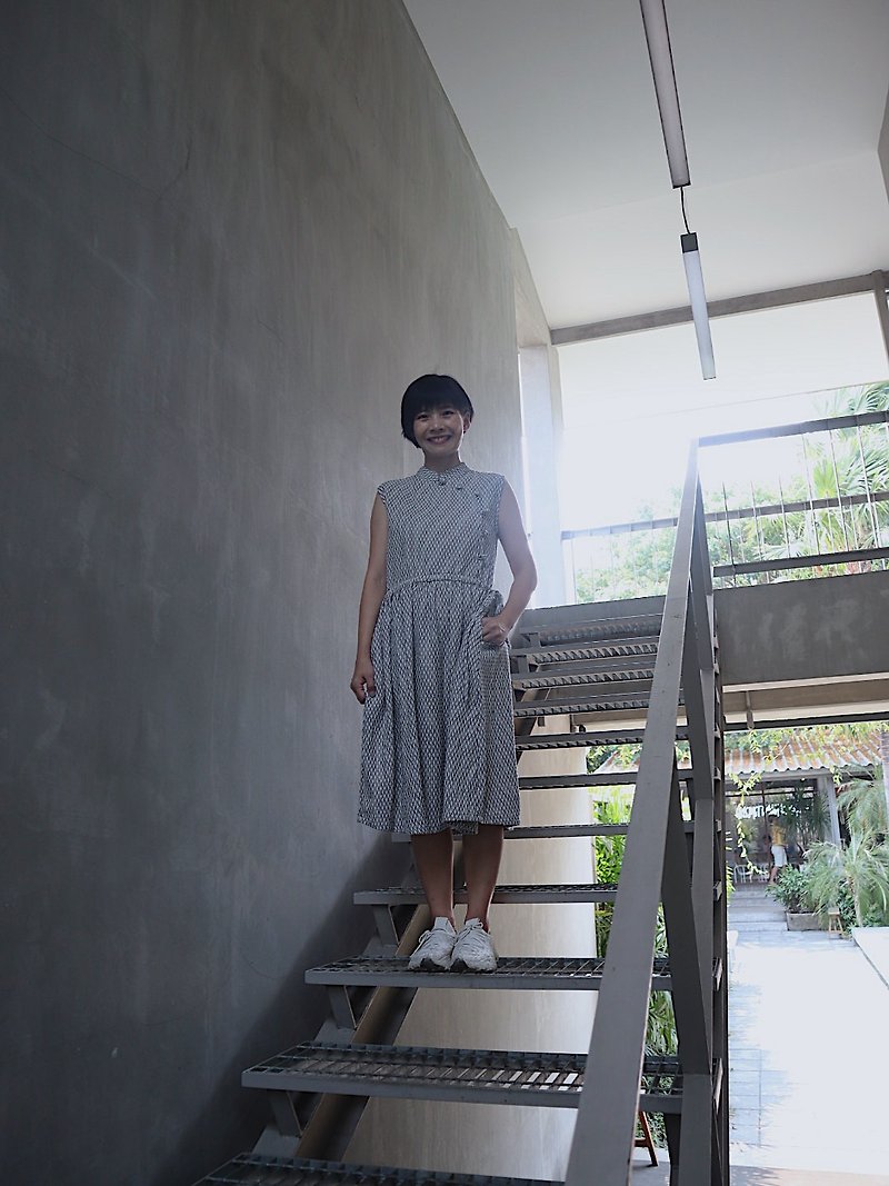 Gao Xing Dress :  GRAY - 洋装/连衣裙 - 棉．麻 灰色