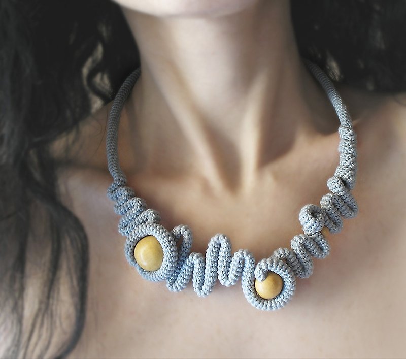 Light Grey Crochet Tube Soft Sculpture Necklace - 项链 - 绣线 灰色