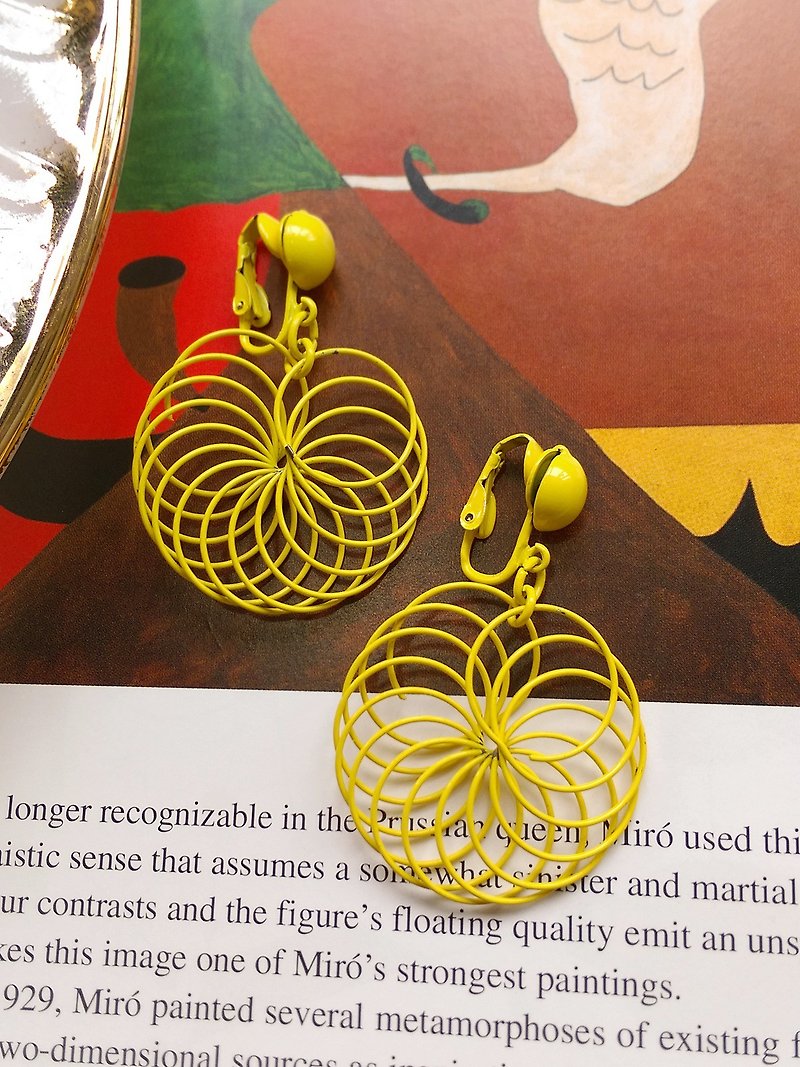 西洋古董饰品。黄珐琅 普普风 卷线 夹式耳环 - 耳环/耳夹 - 其他金属 黄色