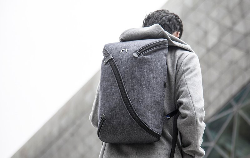 限量福袋Goody Bag - UNO II 一体成型后背包 极地灰 - 后背包/双肩包 - 防水材质 灰色