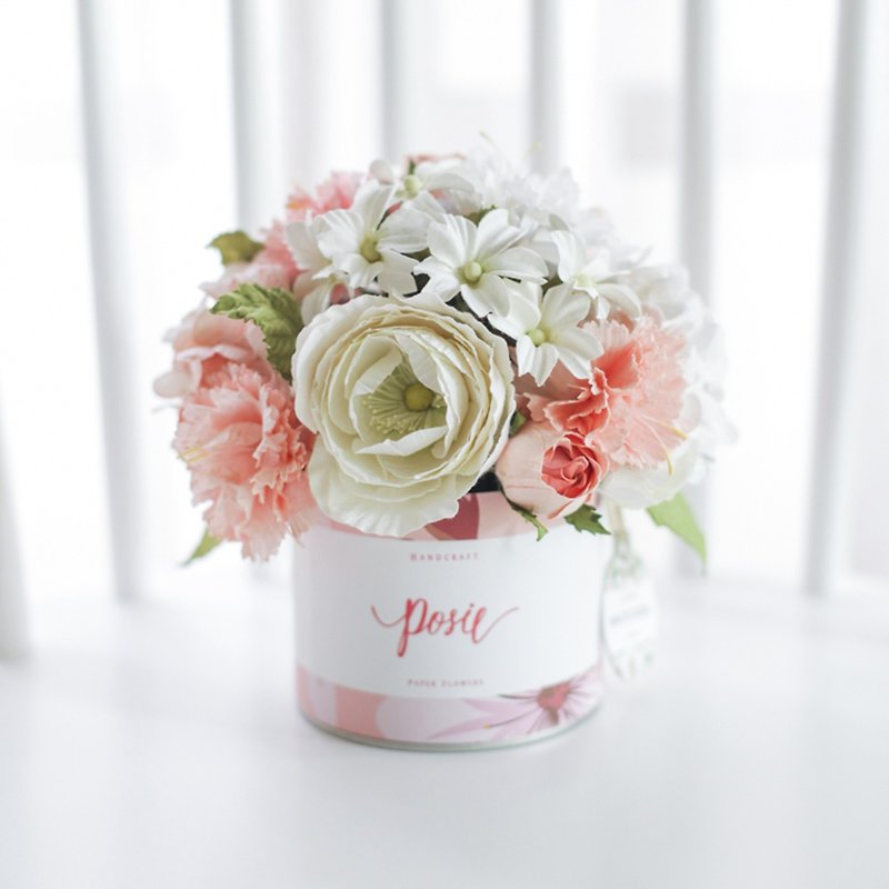 TOKYO SWEET PALETTE Aromatic Medium Gift Box Handmade Paper Flowers - 摆饰 - 纸 橘色
