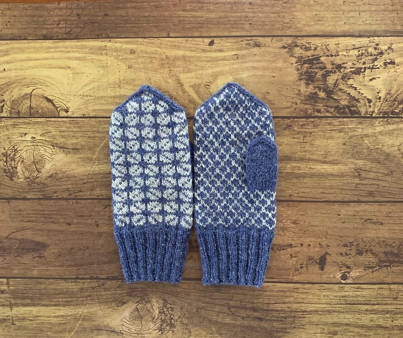 ラトビア伝統柄のミトン　ネプチューン - 手套 - 羊毛 蓝色