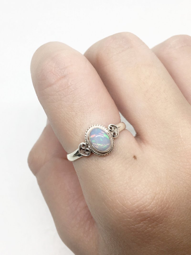 蛋白石925纯银心形设计戒指 尼泊尔手工镶嵌制作 - 戒指 - 宝石 银色