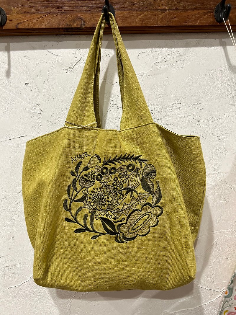 我想要一个像这样的手提包 AMBER 原创亚麻刺绣包芥末色 - 手提包/手提袋 - 棉．麻 黄色