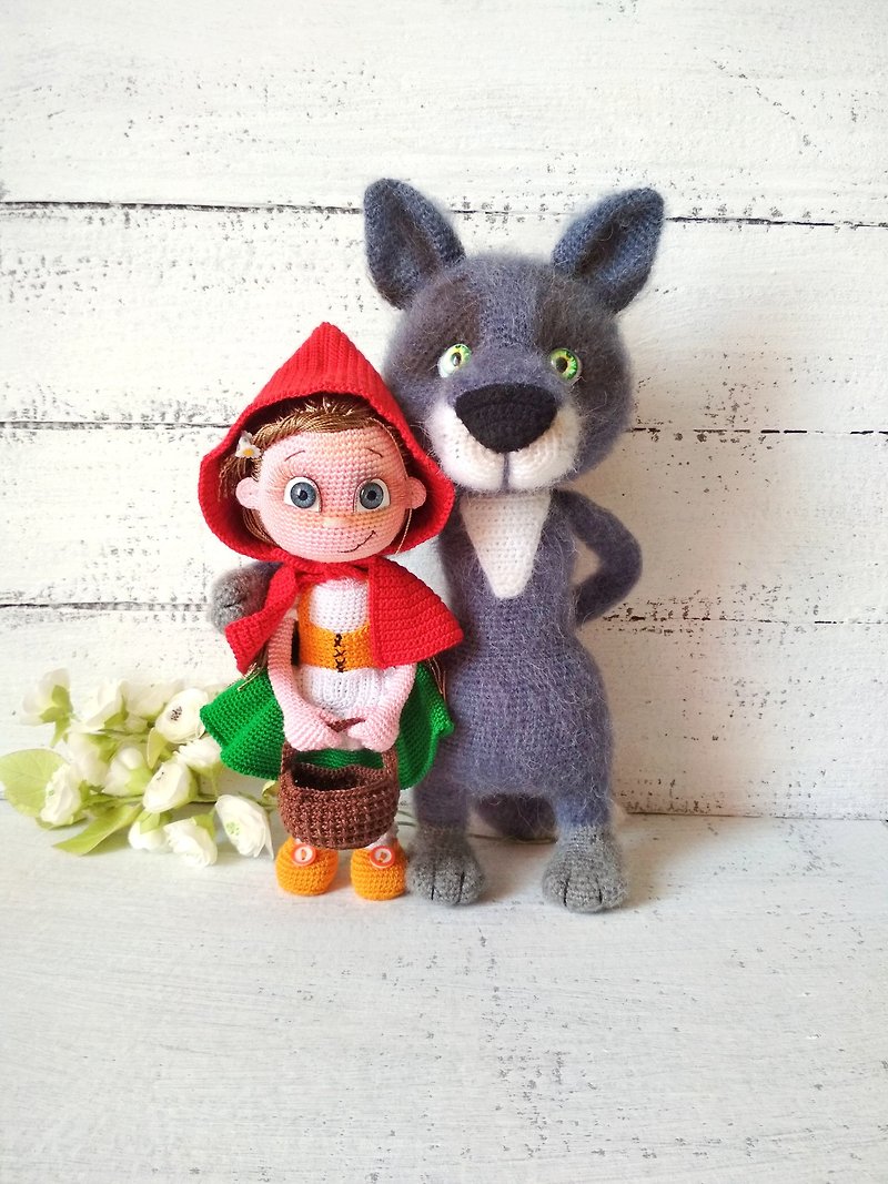 小红帽和狼套钩针娃娃。 Amigurumi大灰狼&红娃娃. 娃娃动物童话 - 玩具/玩偶 - 其他材质 灰色