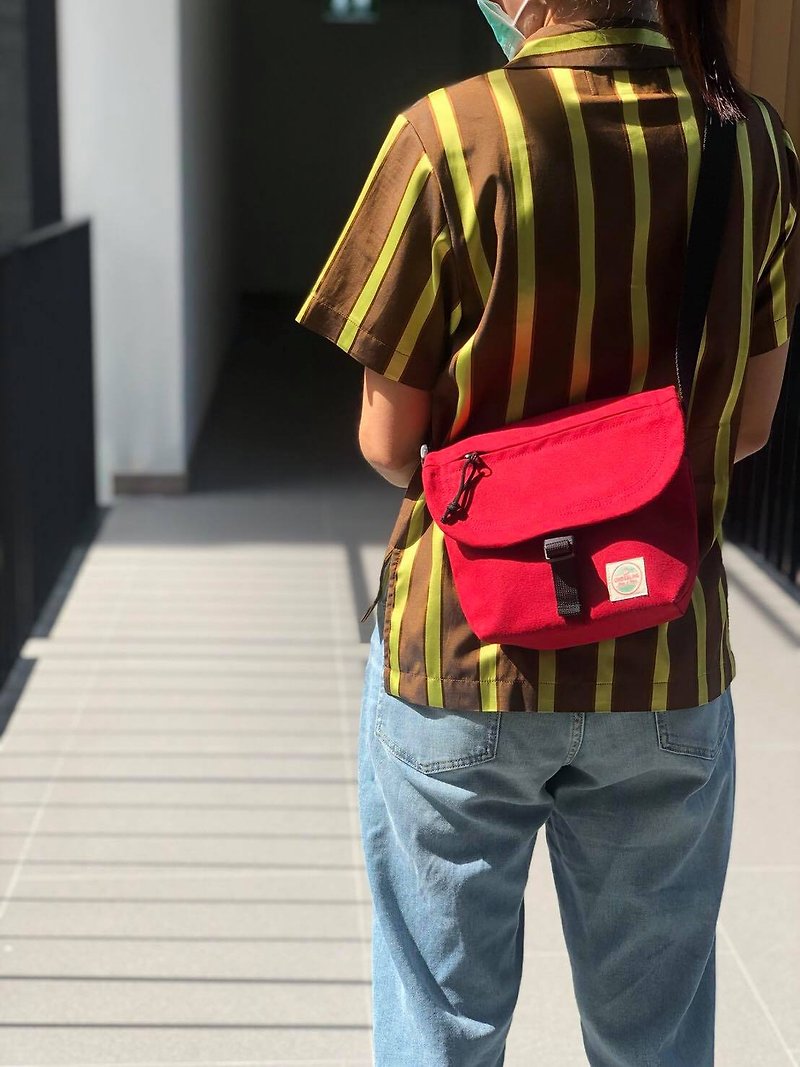 New Red Basic Messenger Canvas Bag / everyday bag / travel /weekend - 侧背包/斜挎包 - 棉．麻 红色