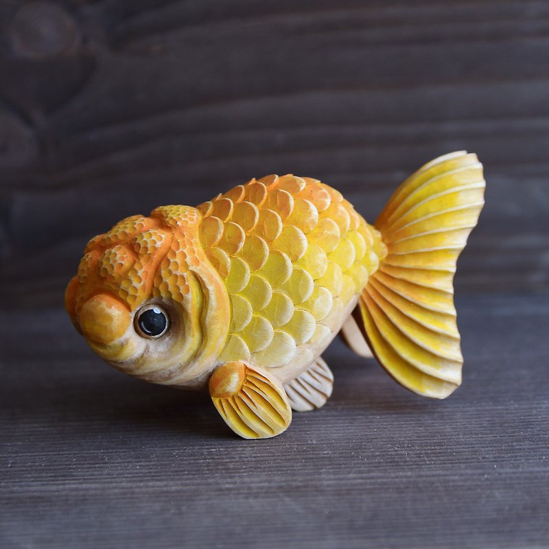 Red goldfish figurine Wood carving Ranchu miniature Aquarium Fish Art LindenBark