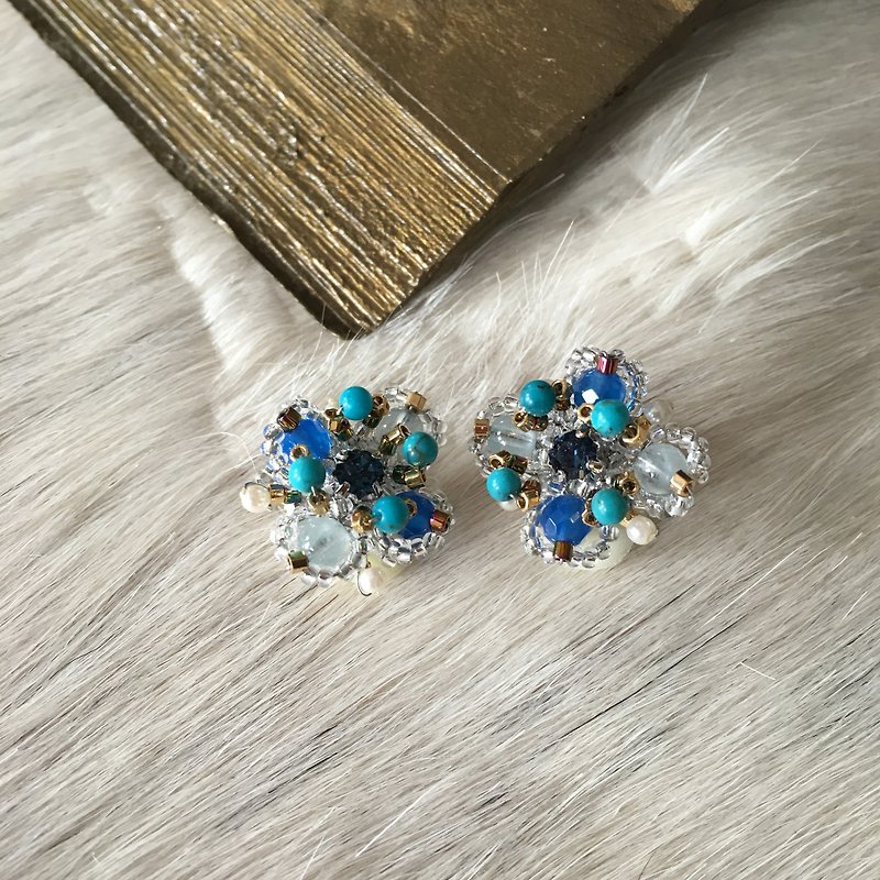 Love blue earrings 〜青好きのためのイヤリング〜 - 耳环/耳夹 - 宝石 蓝色