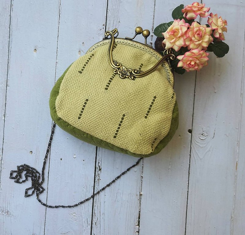 Handmade Clap on ฺBag, Weaving fabric with Linine Bag - 手提包/手提袋 - 棉．麻 绿色