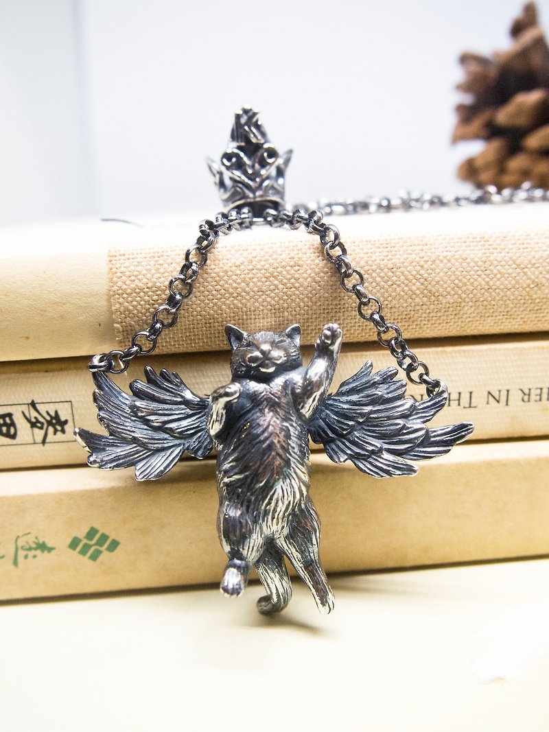 猫奴 生日 周年 定制化礼物 纯银天使猫项链 by IONA SILVER - 项链 - 其他金属 银色