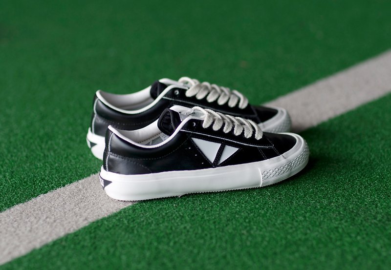 TOUCH GROUND 韩国复古手工波鞋 VINTAGE TRIANGLE SNEAKERS BLACK WHITE P00000BZ - 女款运动鞋/球鞋 - 真皮 黑色