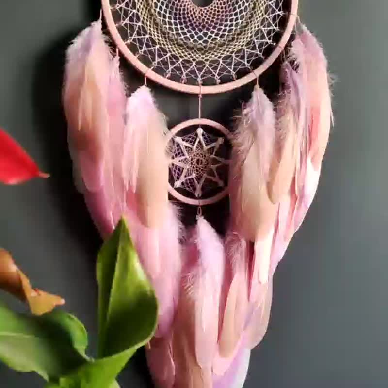 Large pink dream catcher | Blush pink dreamcatcher for girl เครื่องดักฝันสีชมพู - 墙贴/壁贴 - 绣线 粉红色