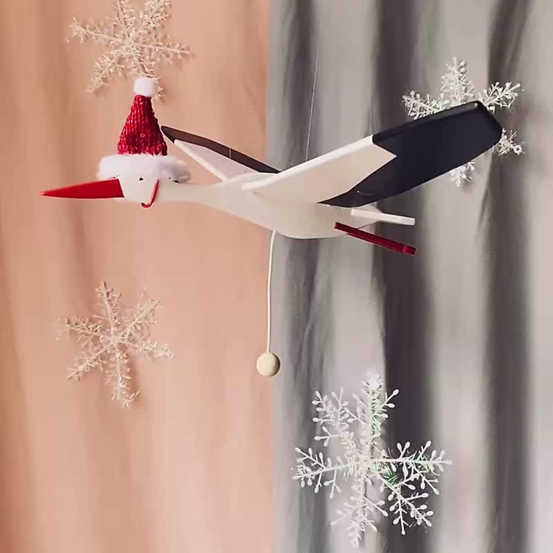 Christmas Gift Box New baby symbol Stork. Flying baby mobile Nursery decor - 玩具/玩偶 - 木头 白色