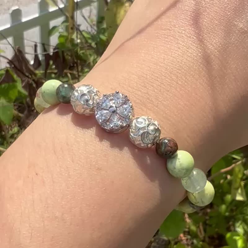 蛇纹石绿草莓莫纳花园设计款手链 - 手链/手环 - 水晶 绿色
