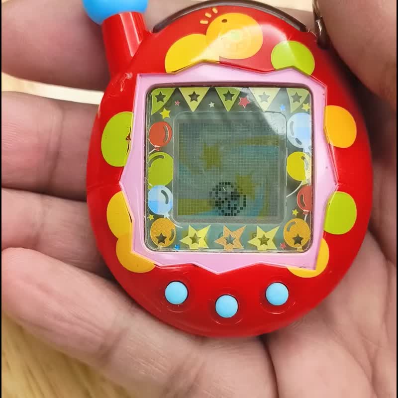 【电子鸡】六成新 Tamagotchi V4 日四 日4  点点缤纷红 2005年版 - 数码小物 - 塑料 红色