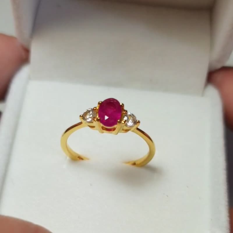 Check out !!!! Natural Ruby Ring made by Fine jewelry at Handmade Thailand - 戒指 - 银 咖啡色