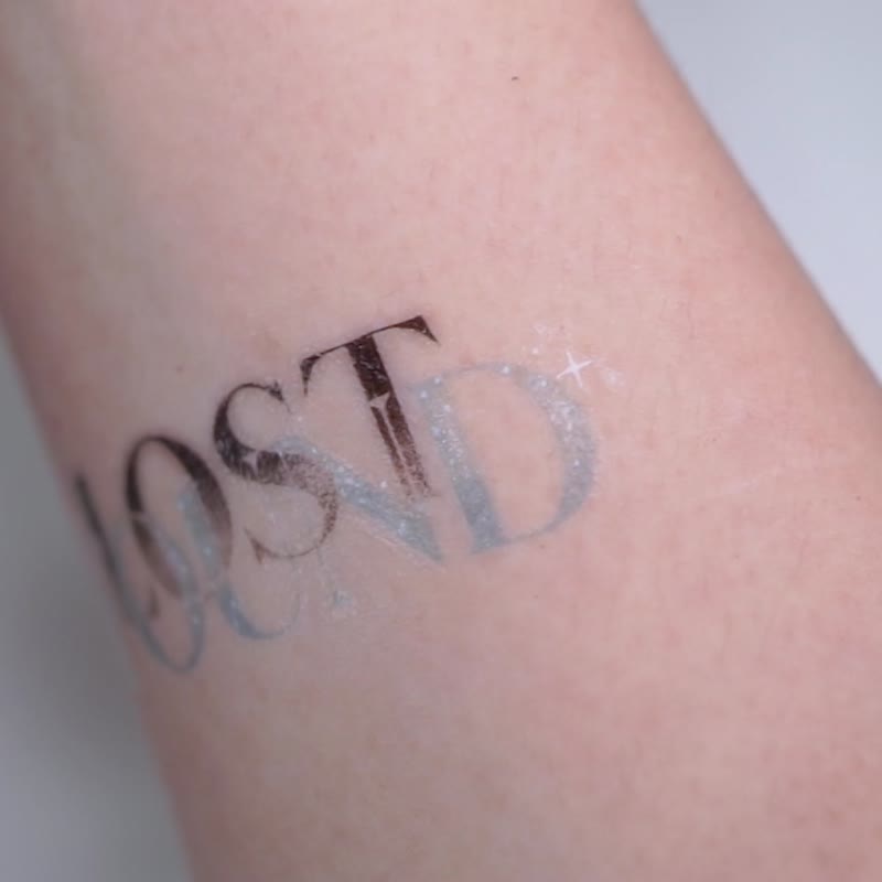 Lost & Found 寻找 平衡 星空 字体设计纹身贴纸 防水防敏刺青贴 - 纹身贴 - 纸 多色