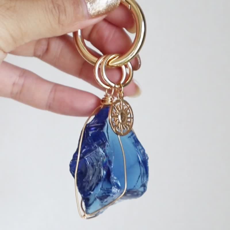 サファイアブルーのキーリング - 钥匙链/钥匙包 - 玻璃 蓝色