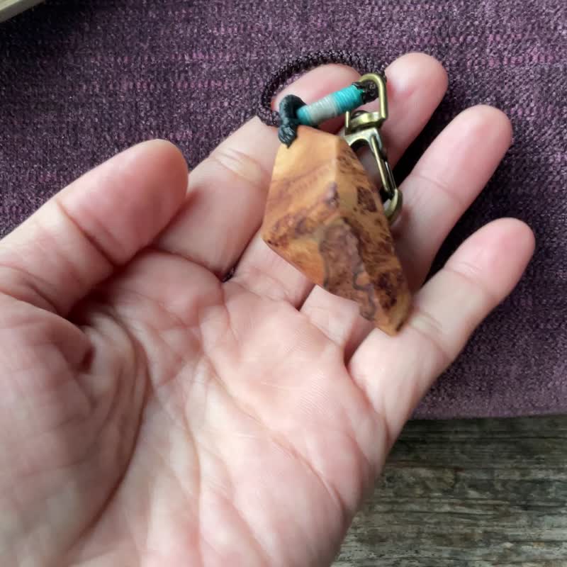 心上。台湾桧木钉瘤 吊饰 钥匙圈 背包挂饰 - 钥匙链/钥匙包 - 木头 多色