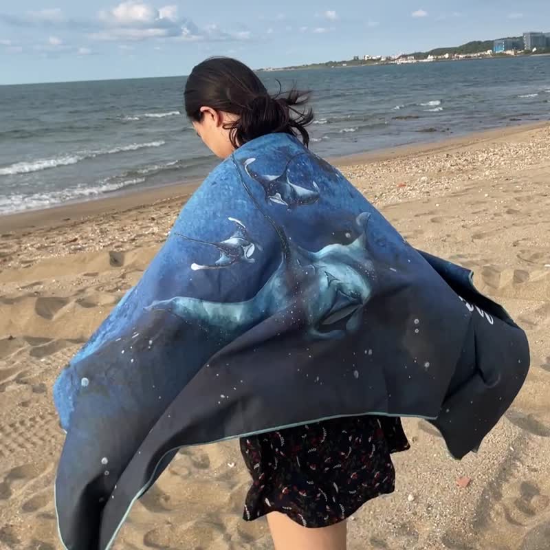 万用快干巾/浴巾/海滩巾/毛巾-海洋系列。幽蓝鬼蝠魟 - 毛巾浴巾 - 聚酯纤维 蓝色