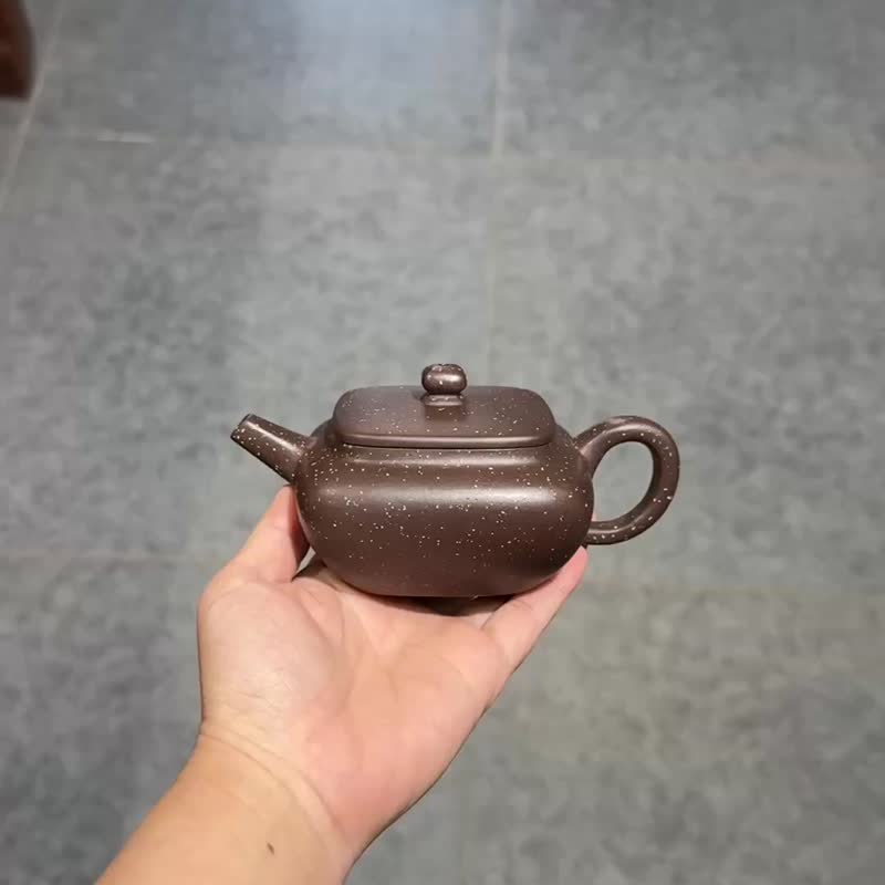 醒晨 全手工 容量200cc 紫泥铺砂刚柔并济个性鲜明令人玩味不尽 - 茶具/茶杯 - 陶 