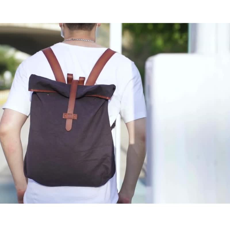 【西班牙BIBA】Alverstone Alv1l 卷轴式棉麻后背包 - 后背包/双肩包 - 棉．麻 咖啡色