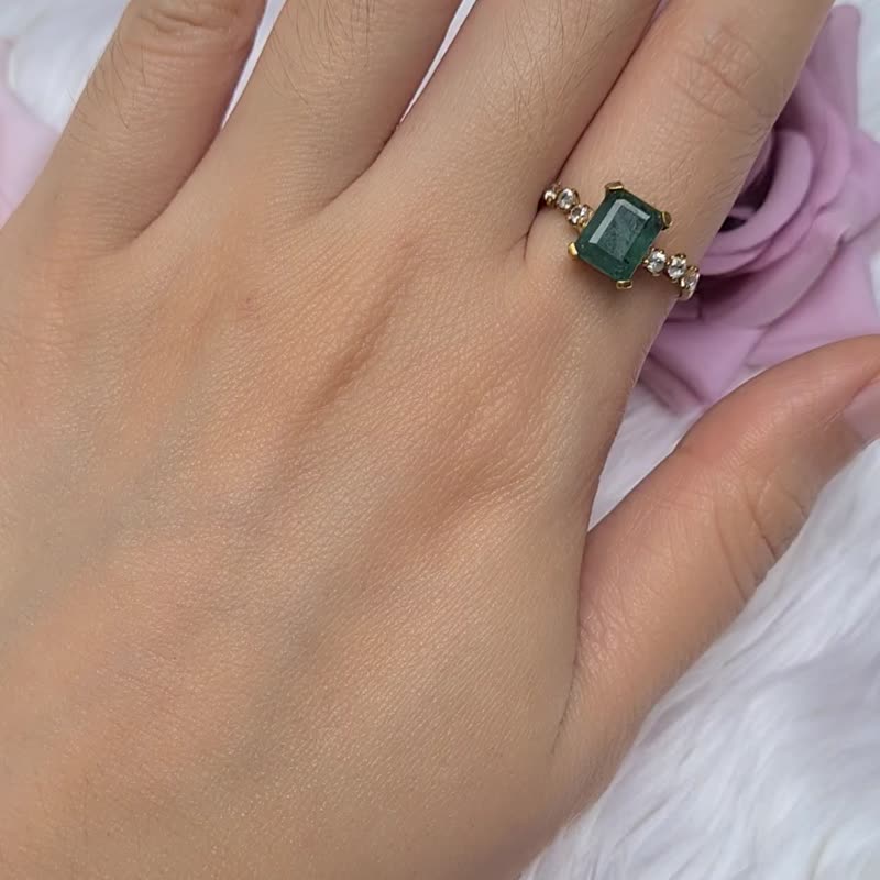天然赞比亚祖母绿重 2.5 克拉和白色托帕石银镀金戒指 - 戒指 - 宝石 绿色